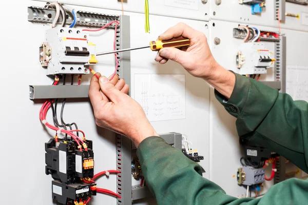 Residential vs commercial electrical contractors in vancouver