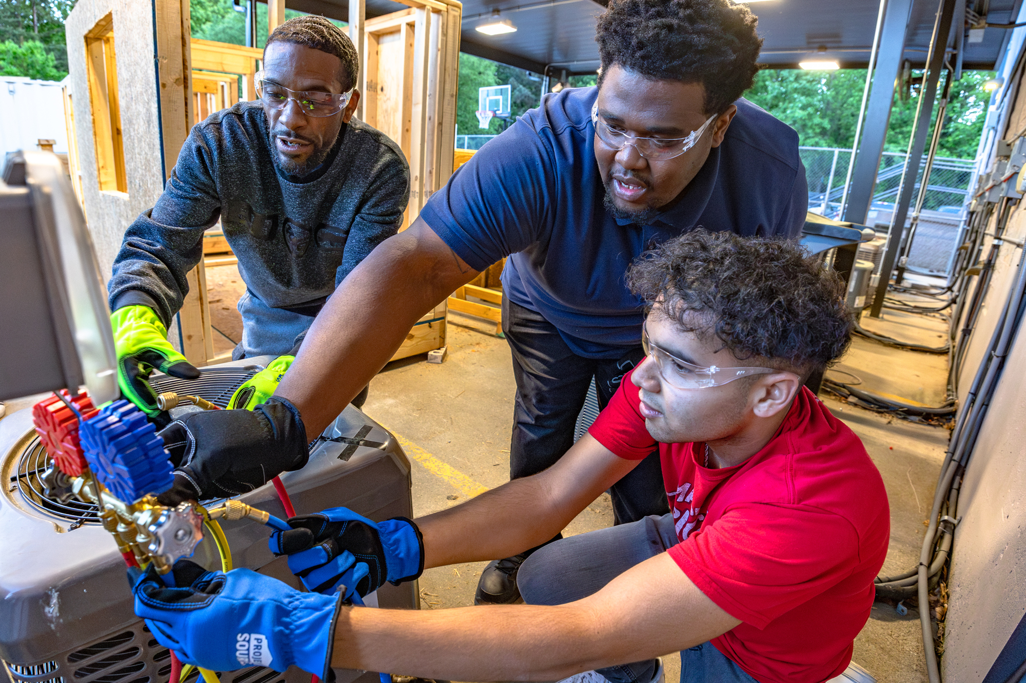 Modern Tools and Technology Used by HVAC Contractors