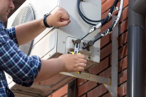 Find AC Repair Near Me Affordable & Fast