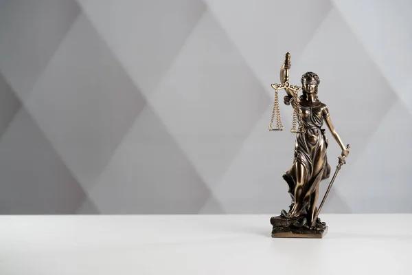 Questions to Ask Before Hiring a Family Law Lawyer