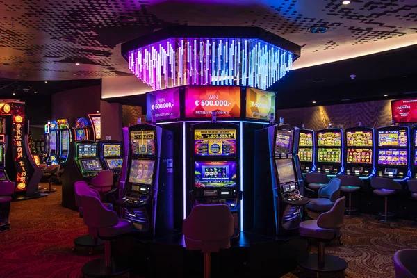 Navigating the Growing Market of casino non aams