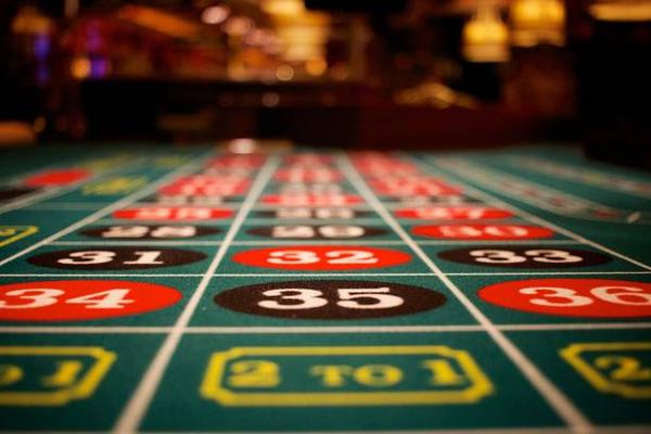 Find Live Blackjack Tables and Popular Slot Adventures Through เว็บ คาสิโน
