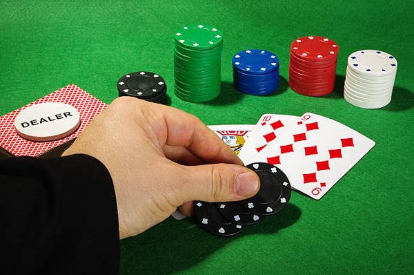 Discover Popular Card Games at a trusted online casino Singapore Platform for Players